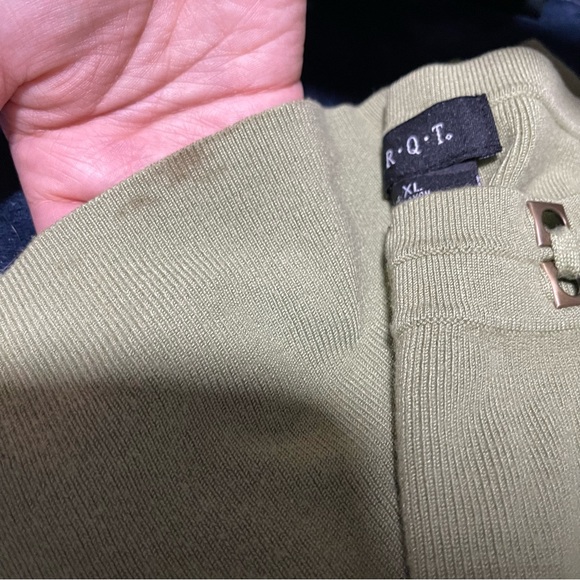 XL RQT Top - Picture 3 of 3